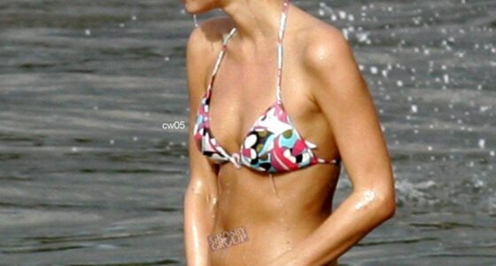 Paris Hilton tocando su chocha