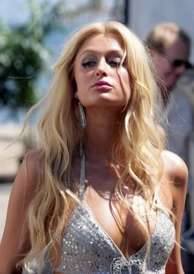 Britney en rulos por la calle &raquo; paris bathingsuit3.1