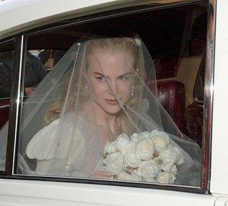 Blanca y radiante va la novia &raquo; ellacoche