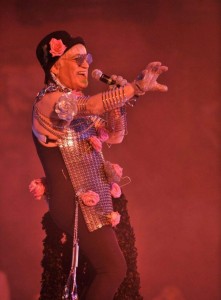 El baile de la Rossy » paqui la claveles ¡Venga, todas juntas!