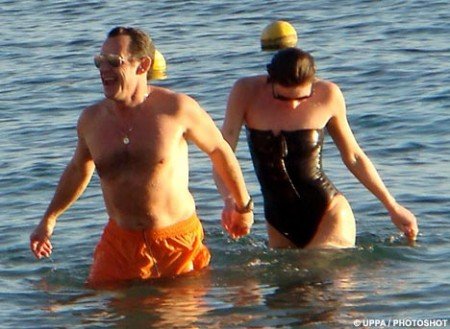 Carla Bruni y Sarkozy en la playa