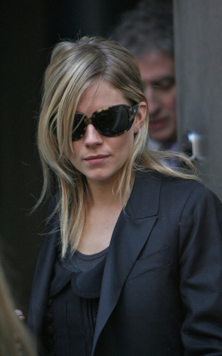 sienna miller 110208