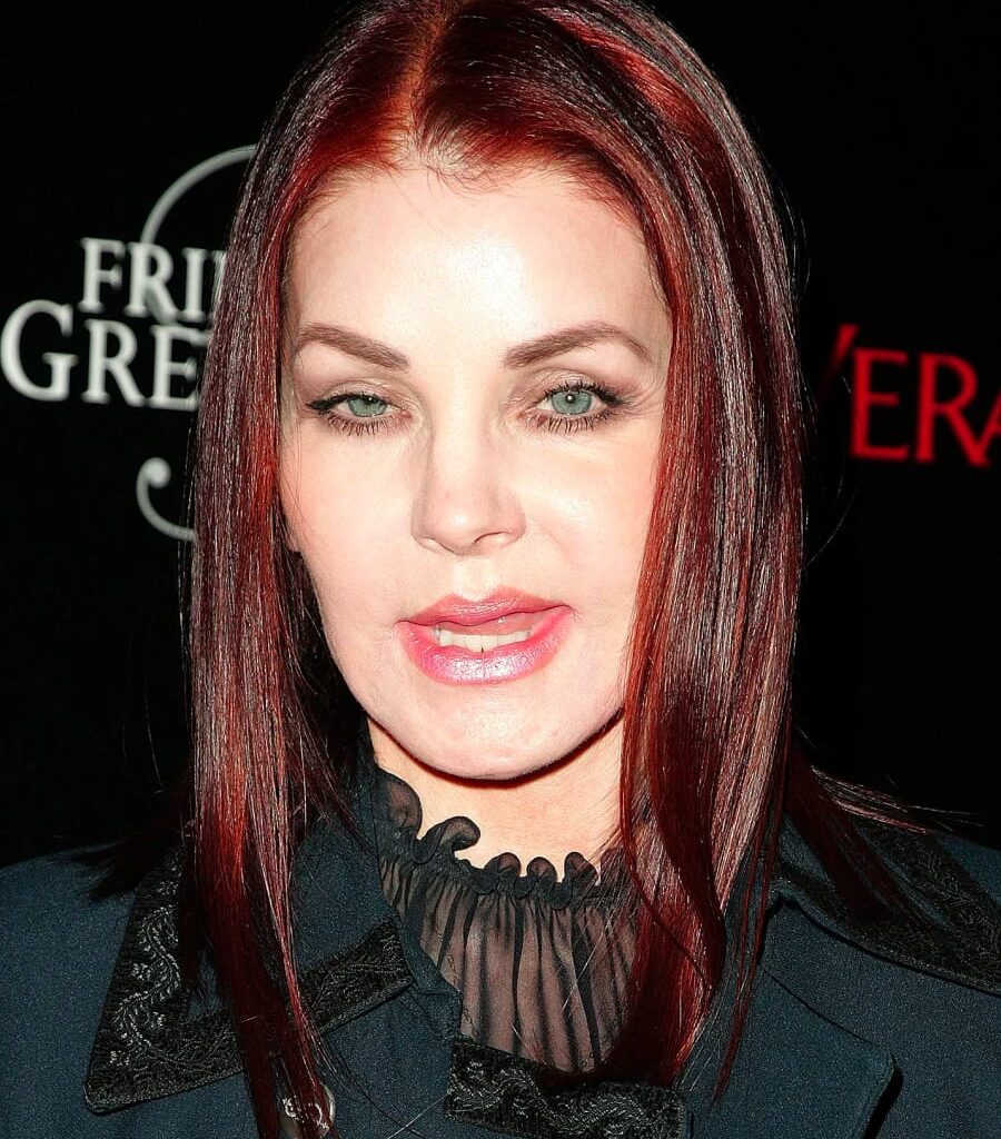 Priscilla Presley operada