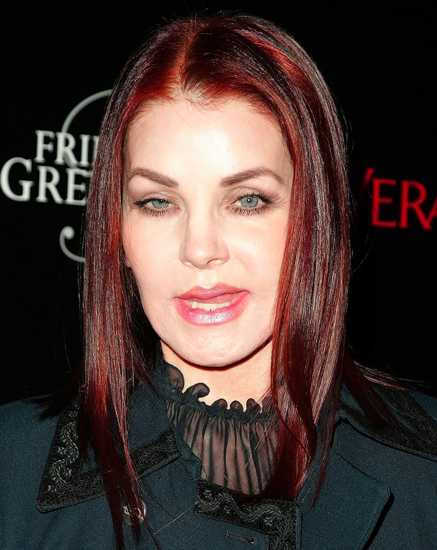 Famosas que se parecen al Joker II: Priscilla Presley » priscilla presley surgery Priscilla Presley operada