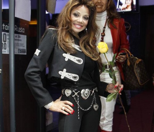Latoya Jackson siembra el pánico en Sevilla vestida de flamenca &raquo; latoya jackson