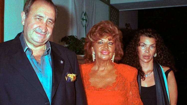 Flash&Busted - 12 de mayo: Jesús Gil y Marbella, y famosos que se metieron en política » jesus gil mujer maria anageles marin cobo Jesús Gil y su mujer, María Ángeles Marín Cobo